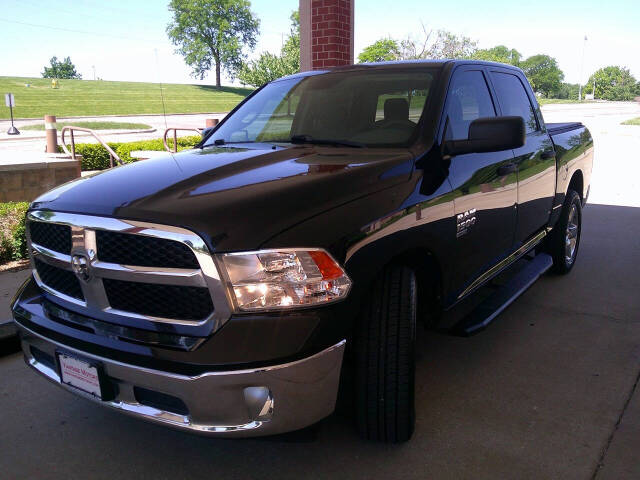 ram ram 1500 classic 2019 1C6RR6KG0KS545947 image ram ram 1500 classic 2019 1C6RR6KG0KS545947 image